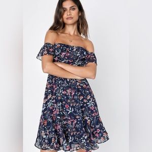Lulu’s My Favourite Navy Blue Floral Print Off-the-Shoulder Dress - size M